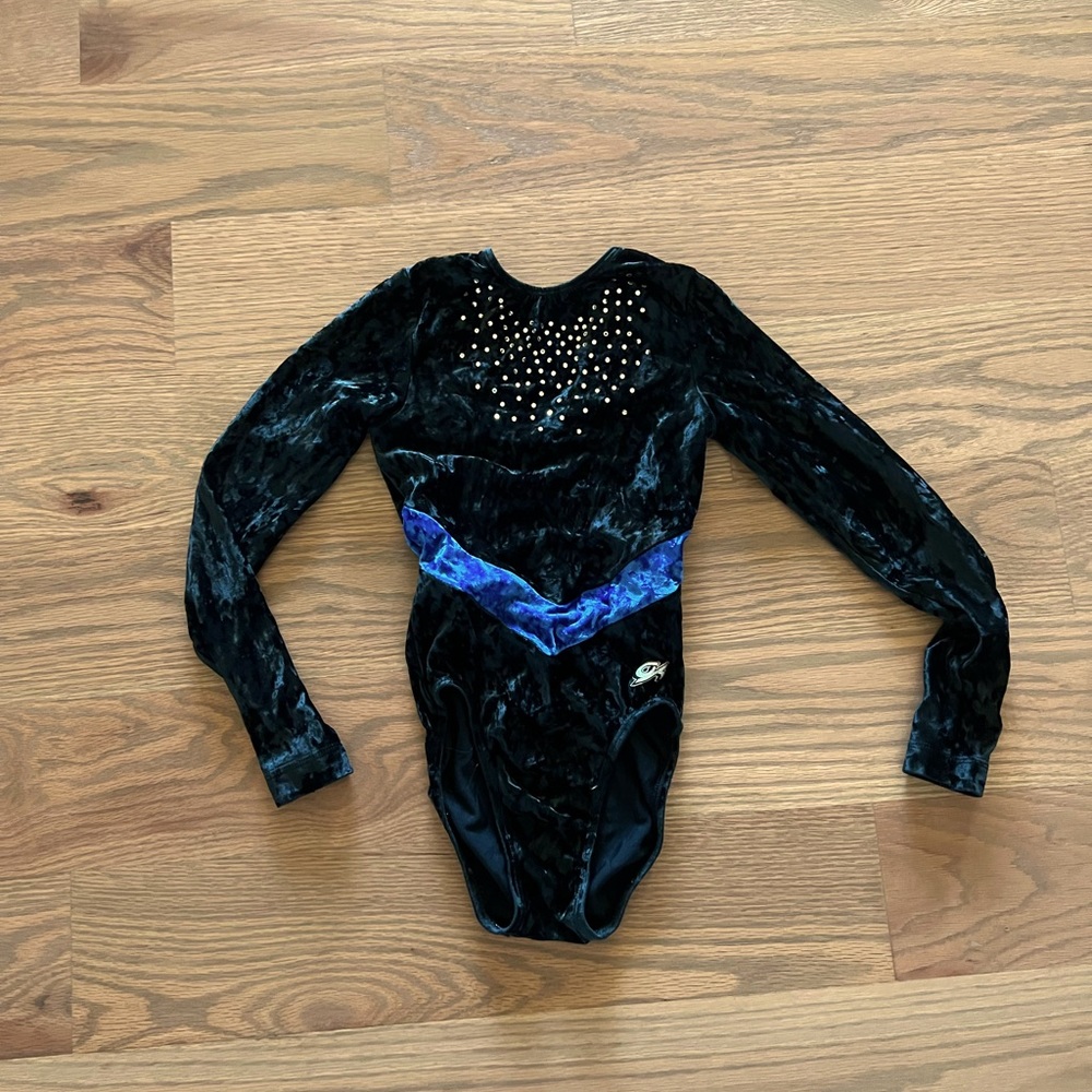 Girls long sleeve leotard